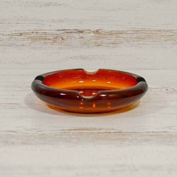 Vintage Amber Glass Round Cigar Ashtray - Picture 1 of 4